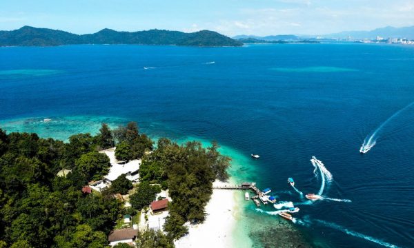 An aerial view of Tropical Islands of Tunku Abdul Rahman Marine reserve in Kota Kinabalu.